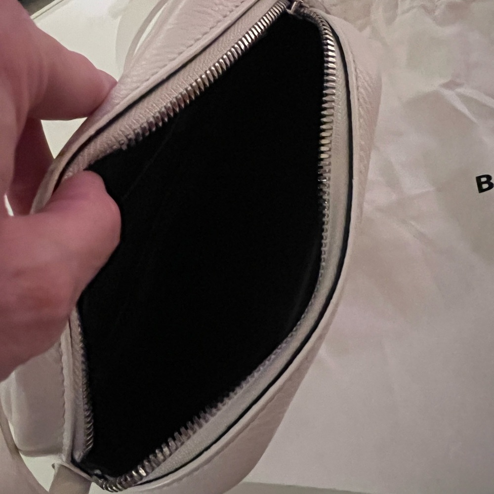 BALENCIAGA everyday white logo mini camera crossbody bag - Picture 10 of 15